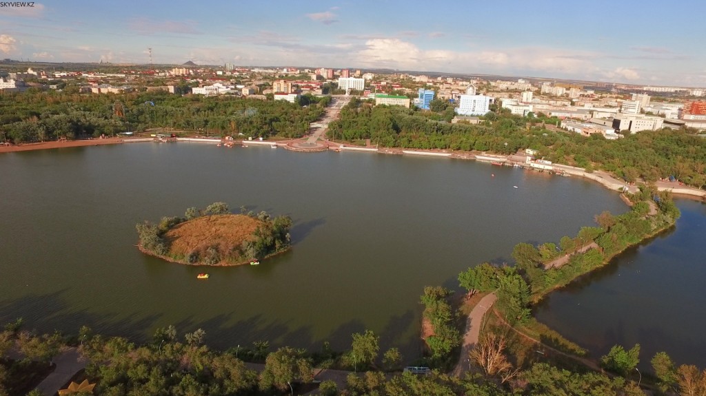 Озеро в центре города. Караганда
