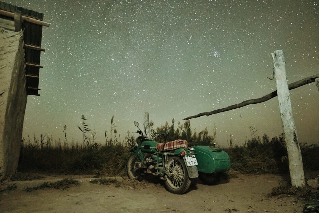 Старый мотоцикл . Балхаш. Казахстан